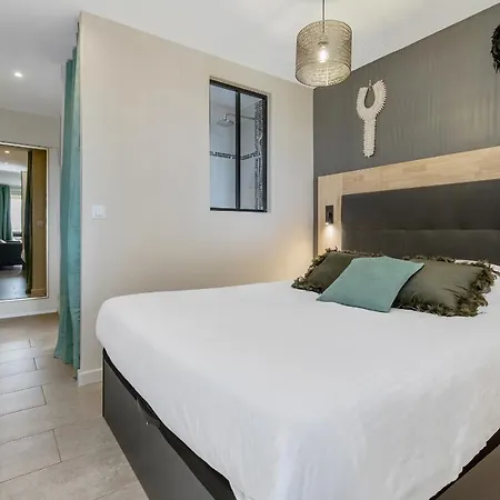 Zen Et Summer Zen Coursive Naturiste *