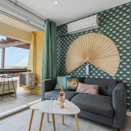 Zen Et Summer Zen Coursive Naturiste *