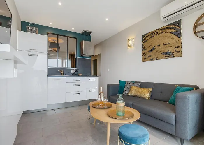 Zen Et Summer Zen Coursive Naturiste